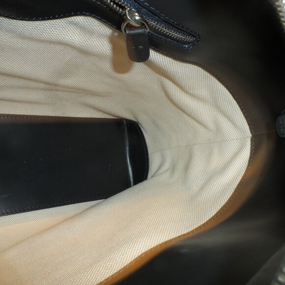 Tod's Dark Navy Blue Smooth Calf Leather "D" Shoulder Bag - Picture 16 of 16